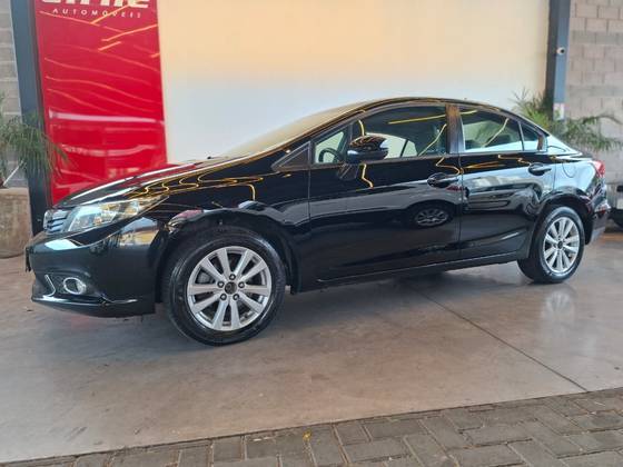 HONDA CIVIC 1.8 LXS 16V FLEX 4P MANUAL